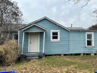 Foreclosed Home - 2733 HOUSTON AVE, 78362