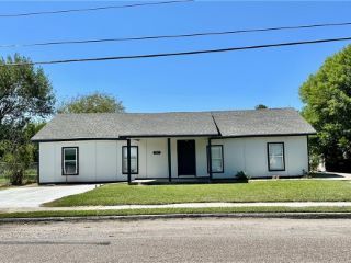 Foreclosed Home - 2465 1ST ST, 78362