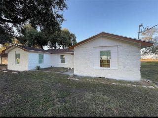 Foreclosed Home - 556 E COUNTY ROAD 2100, 78363