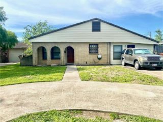 Foreclosed Home - 505 W A AVE, 78363