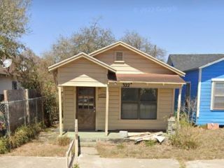 Foreclosed Home - 322 E ELLA AVE, 78363
