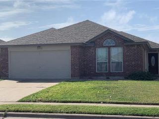 Foreclosed Home - 2012 COTTONWOOD DR, 78374
