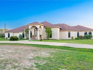 Foreclosed Home - 5763 SANTA ISABELLE DR, 78380