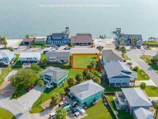 Foreclosed Home - 1817 BAY SHORE DR, 78382