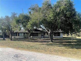 Foreclosed Home - 1058 COUNTY ROAD 511, 78389