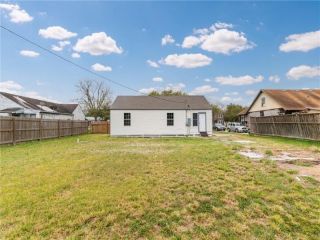 Foreclosed Home - 2810 AUSTIN ST, 78404