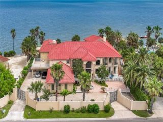 Foreclosed Home - 3246 OCEAN DR, 78404