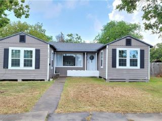 Foreclosed Home - 1034 MCCLENDON ST, 78404