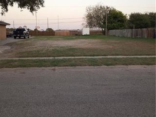 Foreclosed Home - 1014 CONCHO ST, 78407