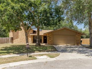 Foreclosed Home - 3710 CASTLE VIEW CIR, 78410