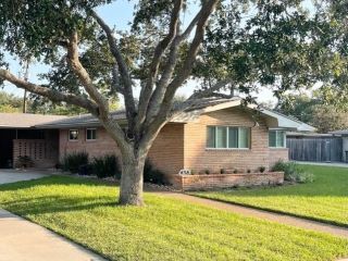 Foreclosed Home - 458 BARRACUDA PL, 78411