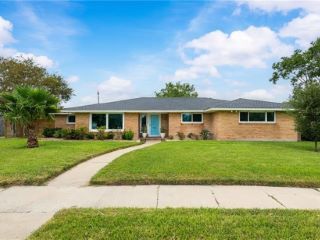 Foreclosed Home - 414 CARMEL PKWY, 78411