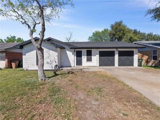Foreclosed Home - 1613 CANDLEWOOD DR, 78412