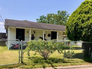 Foreclosed Home - 233 BLEVINS ST, 78415