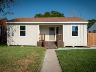 Foreclosed Home - 4741 DODD DR, 78415