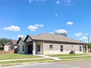Foreclosed Home - 950 S TEXAS AVE, 78570