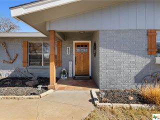 Foreclosed Home - 211 APACHE TRL, 78611