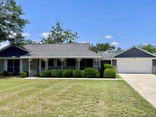 Foreclosed Home - 3000 FM 690, 78611