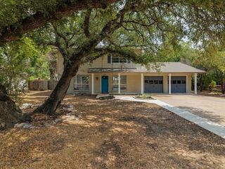 Foreclosed Home - 2500 W RIVIERA DR, 78613