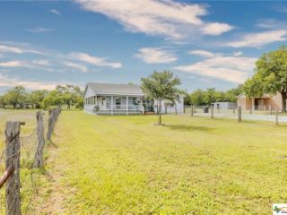 Foreclosed Home - 148 S FM 466, 78614