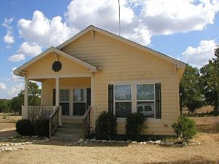 Foreclosed Home - 272 HEATHERWOOD DR, 78619