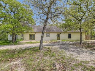 Foreclosed Home - 170 RAGTIME RANCH RD, 78621