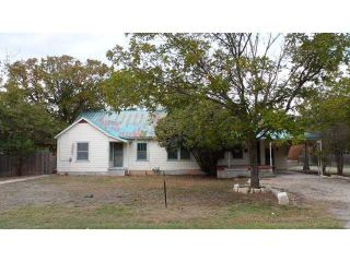 Foreclosed Home - 701 W LIVE OAK ST, 78644