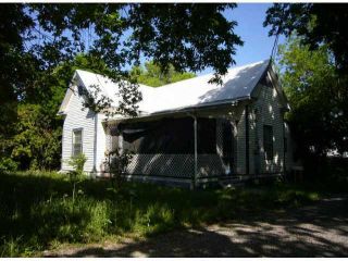 Foreclosed Home - 313 W PECAN ST, 78644