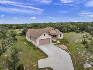 Foreclosed Home - 851 TWISTED OAKS, 78657