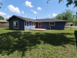 Foreclosed Home - 1203 MEADOWS DR, 78681