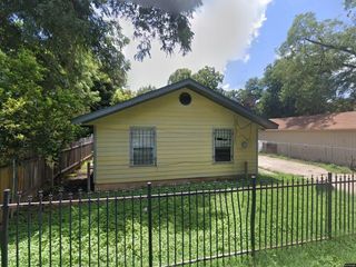 Foreclosed Home - 1300 HASKELL ST, 78702