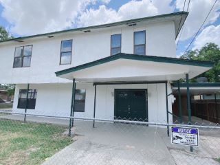 Foreclosed Home - 1000 W BEAN ST, 78840