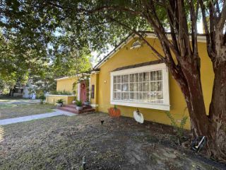 Foreclosed Home - 817 GRINER ST, 78840