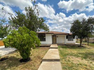 Foreclosed Home - 418 RANCHITOS RD, 78852