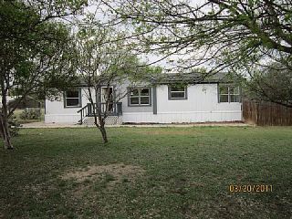Foreclosed Home - 121 COUNTY ROAD 4639, 78861