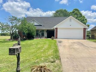 Foreclosed Home - 846 COUNTRY CLUB DR, 78945