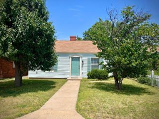 Foreclosed Home - 410 W GRAND ST, 79007