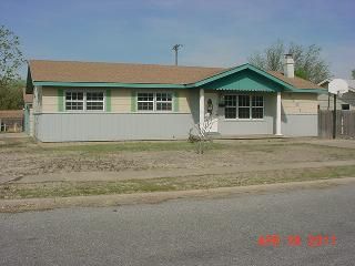 Foreclosed Home - 1801 N DWIGHT ST, 79065