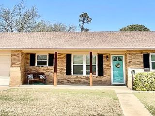 Foreclosed Home - 3200 W 13TH ST, 79072