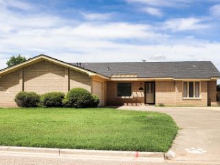 Foreclosed Home - 3610 RED OAK LN, 79072