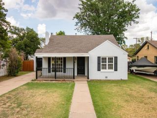 Foreclosed Home - 1207 S Travis St, 79102