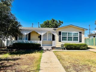 Foreclosed Home - 911 EVERGREEN ST, 79107