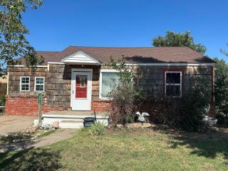 Foreclosed Home - 4010 ROSE DR, 79108