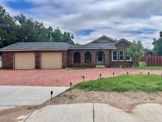 Foreclosed Home - 815 W MISSOURI ST, 79235