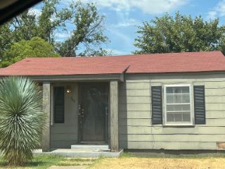 Foreclosed Home - 730 W TENNESSEE ST, 79235