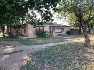 Foreclosed Home - 1101 8TH ST, 79336