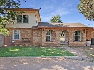 Foreclosed Home - 1828 10TH ST, 79336
