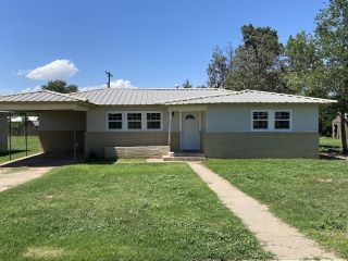 Foreclosed Home - 1205 W 4TH ST, 79339