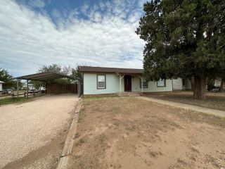 Foreclosed Home - 402 SW 11TH ST, 79360