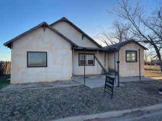 Foreclosed Home - 920 S 1ST ST, 79364